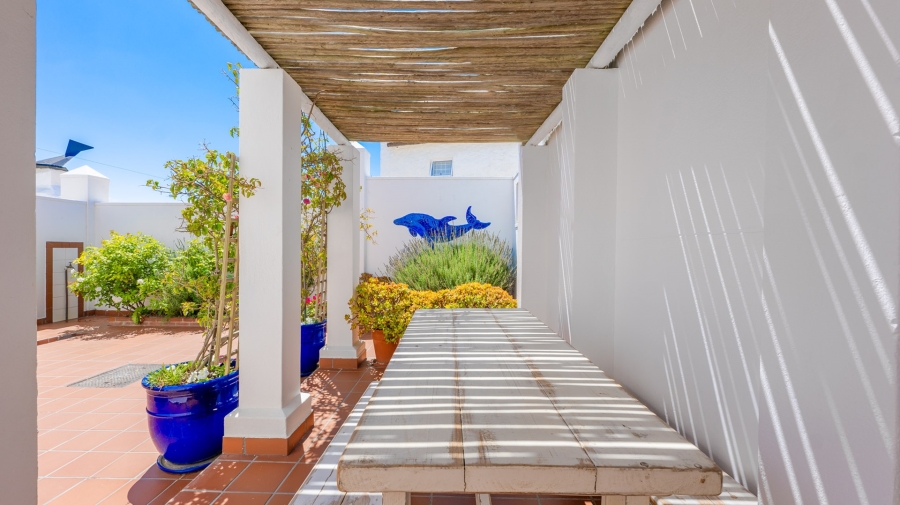5 Bedroom Property for Sale in Arniston Western Cape
